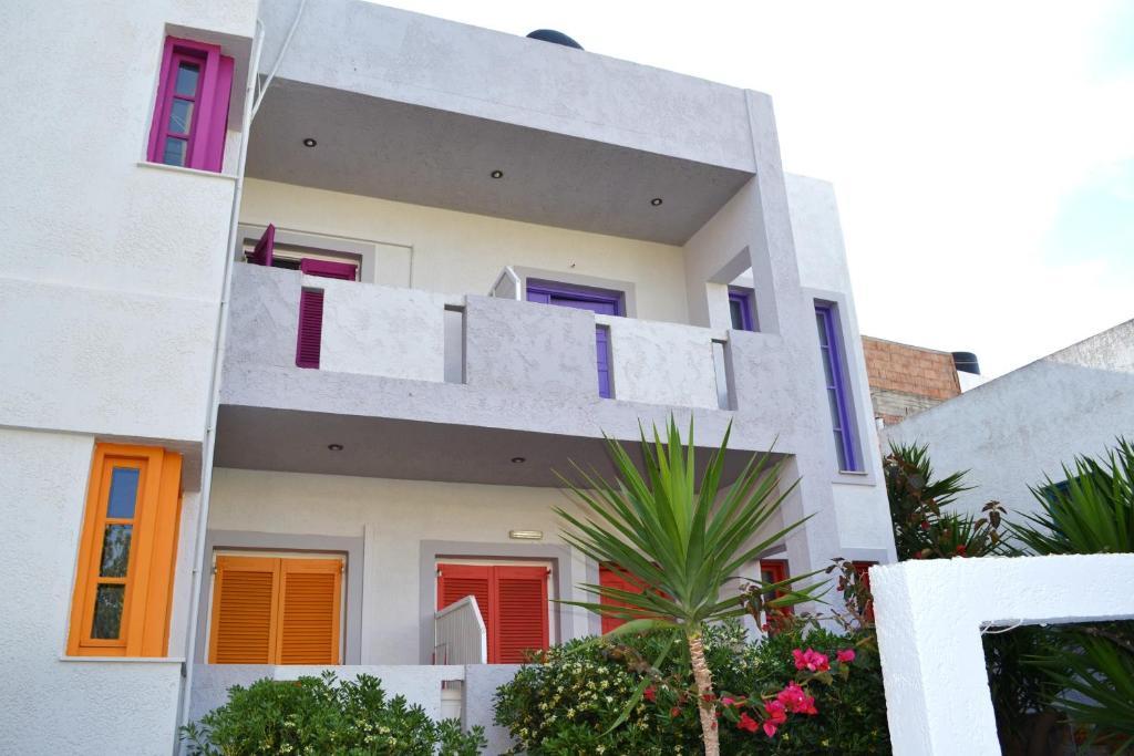 Irini Appartments Agia Pelagia Exterior foto